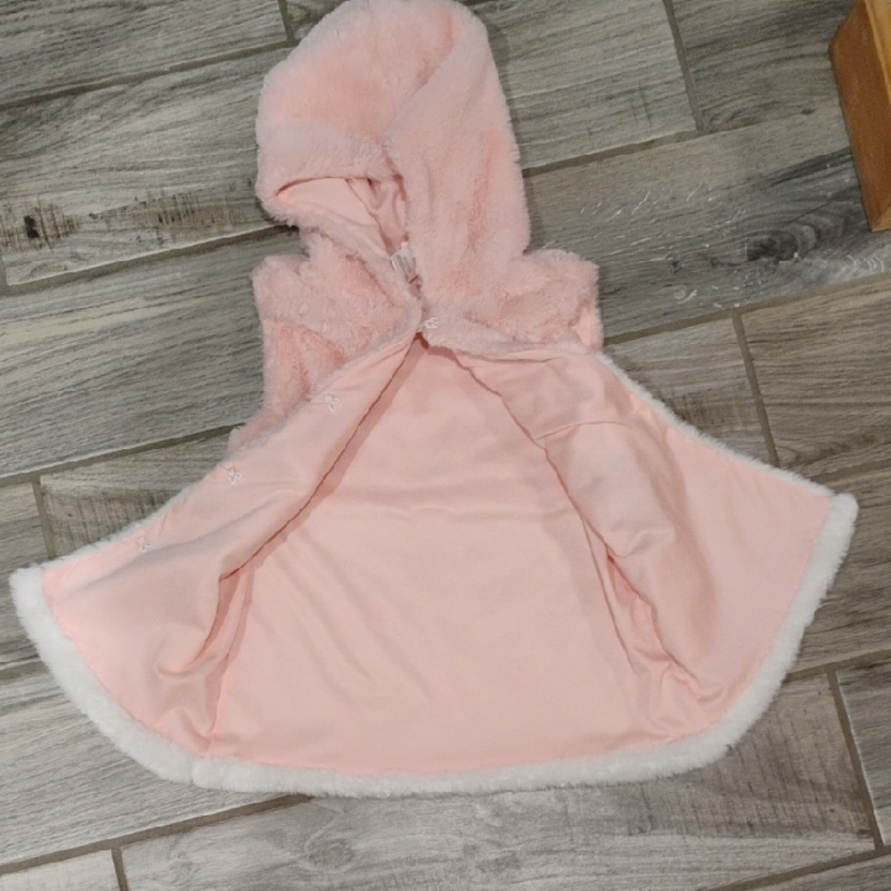 Girls Soft Faux Fur Cat Vest! - Picture 5 of 6
